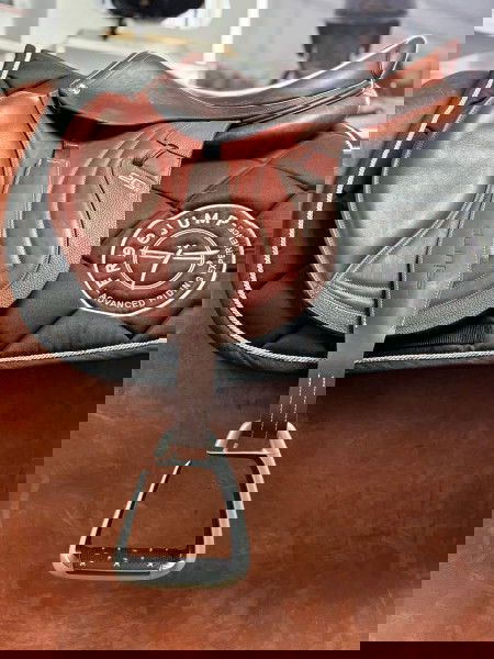 Freejump Steigbügelriemen 4x6 Leathers, Leder, schmale Ausführung