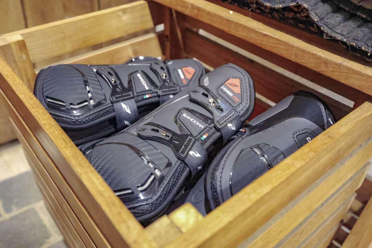 Jännesuojat Zandona Carbon Air hiilikuitusuoja | Oy